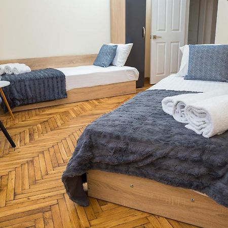 Apartment Zdravets, In The Heart Of The Old City Veliko Tarnovo Ngoại thất bức ảnh