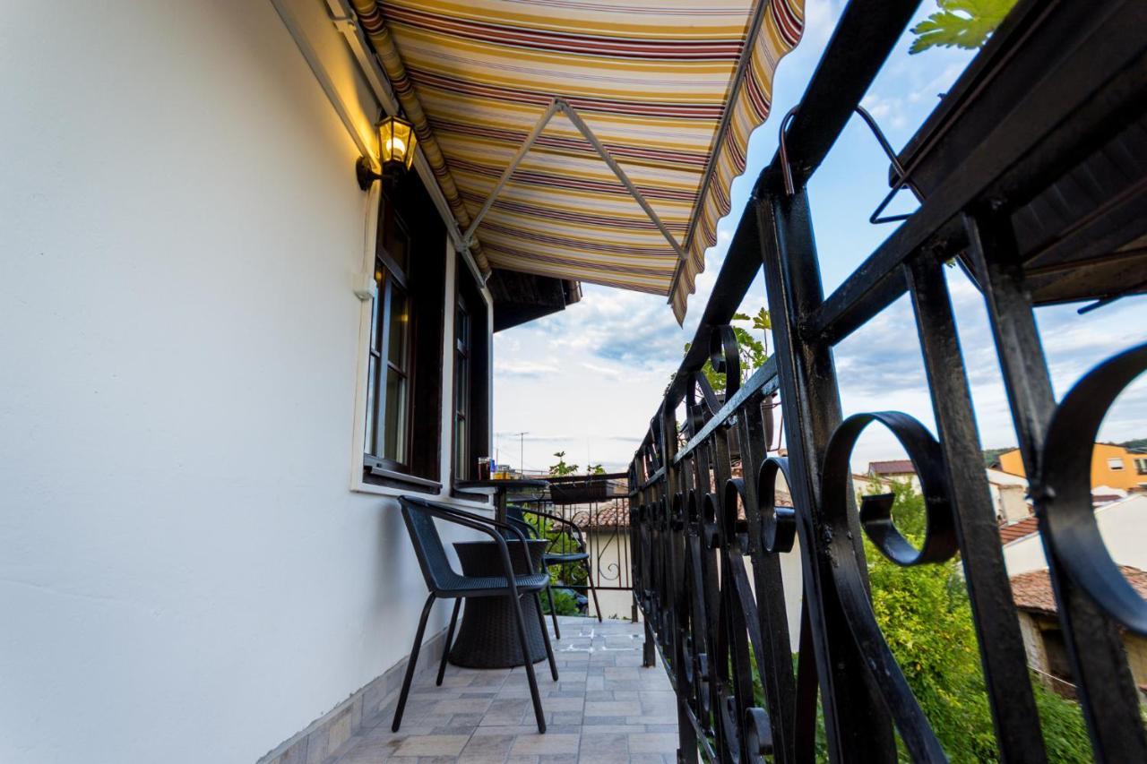 Apartment Zdravets, In The Heart Of The Old City Veliko Tarnovo Ngoại thất bức ảnh