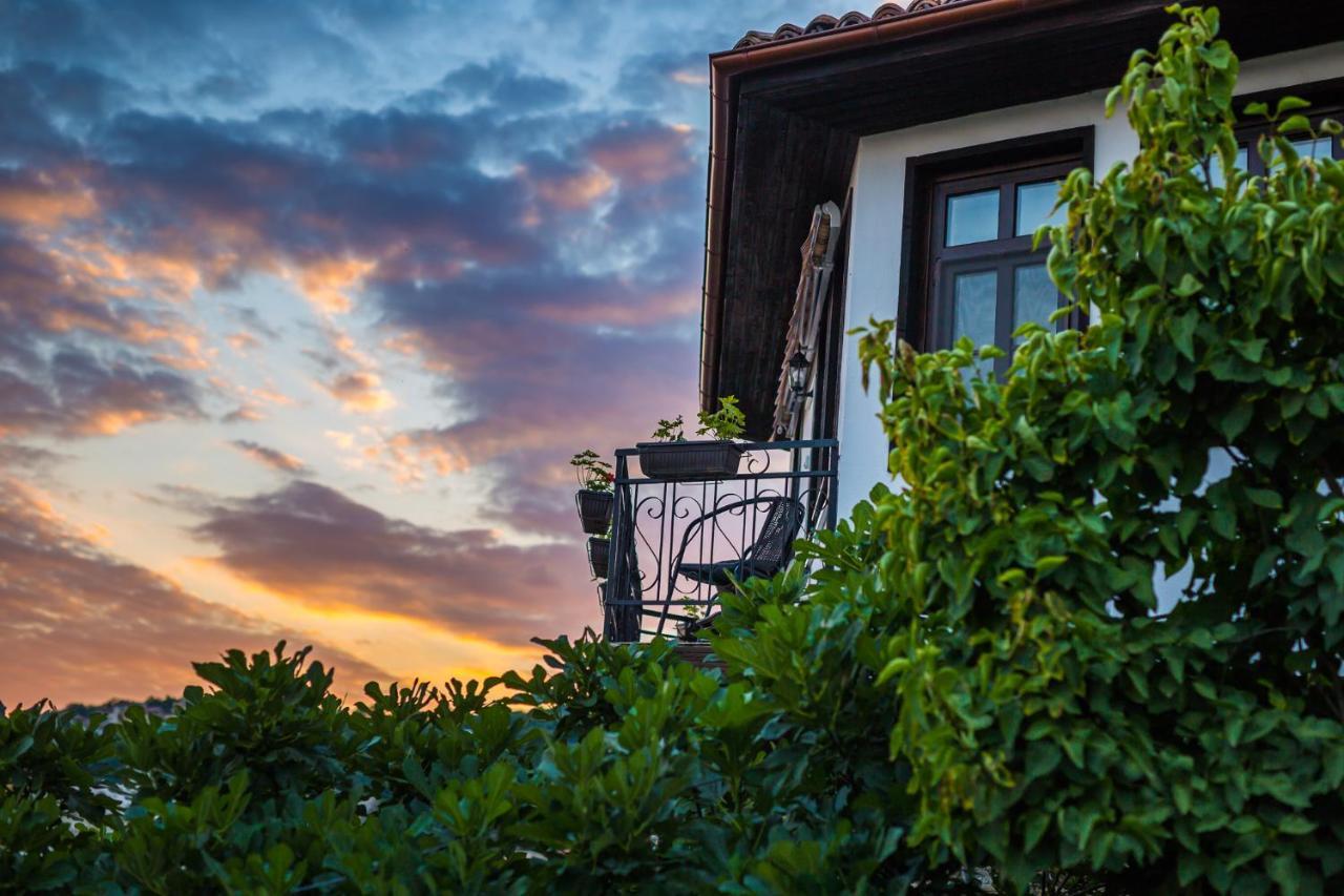 Apartment Zdravets, In The Heart Of The Old City Veliko Tarnovo Ngoại thất bức ảnh