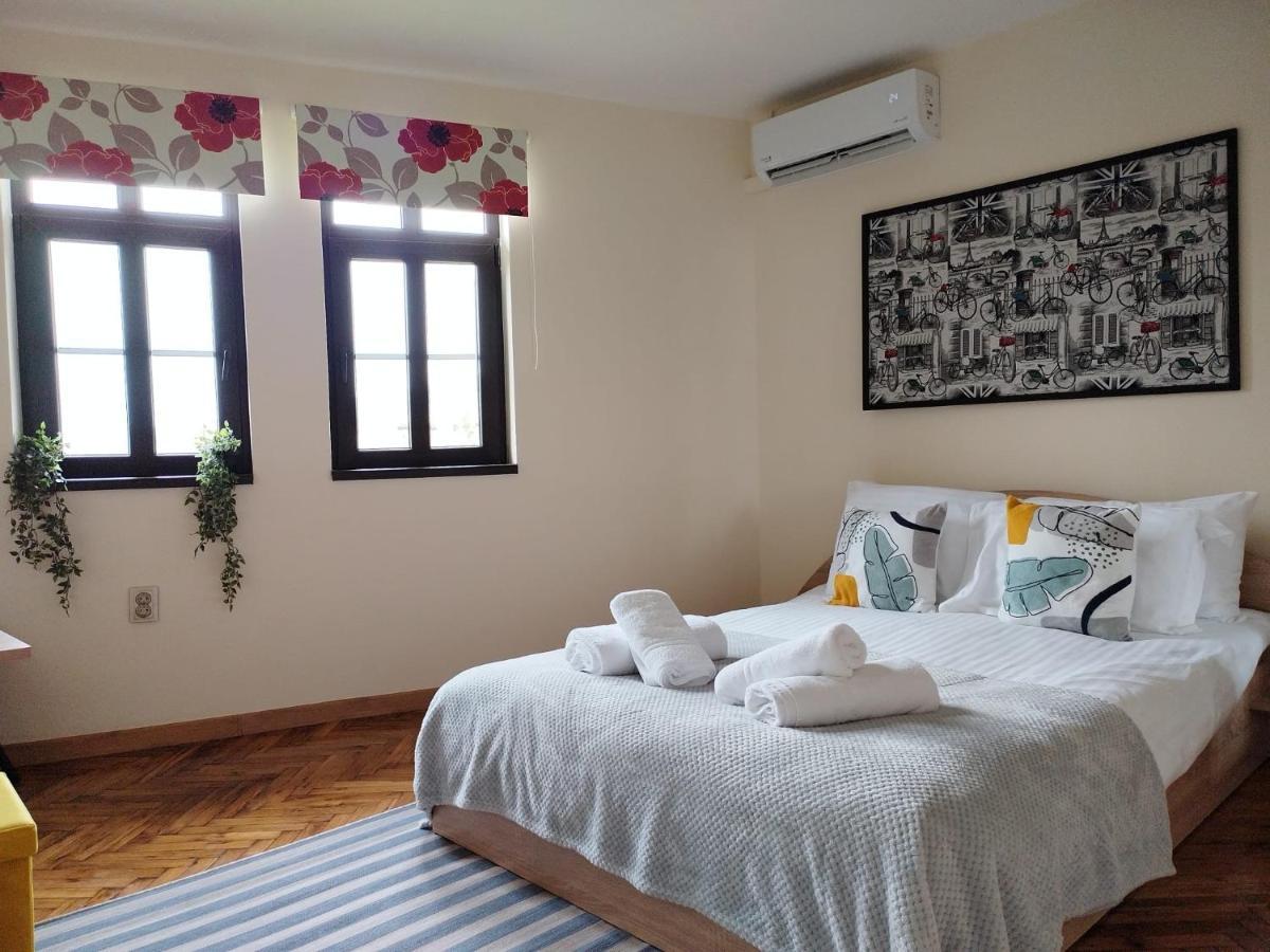 Apartment Zdravets, In The Heart Of The Old City Veliko Tarnovo Ngoại thất bức ảnh